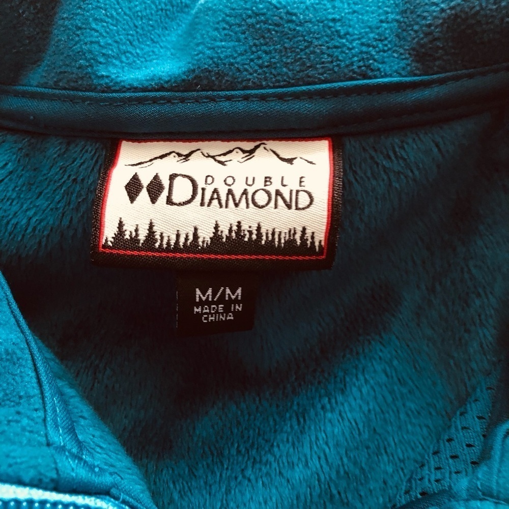 Double Diamond soft shell jacket. Size medium. - Picture 6 of 8